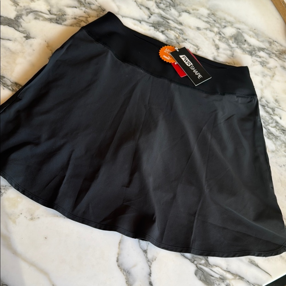 NWT!!! Puma PWRSHAPE Solid Mini Skater Skort/Skirt for Golf Women’s size Small